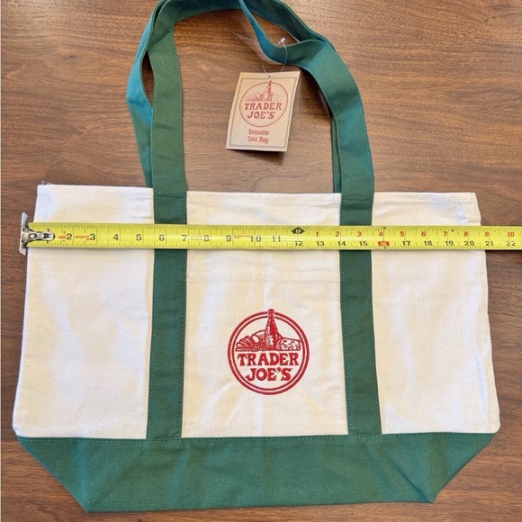 Trader Joe’s nwt LARGE Canvas Limited Edition 2025 Tote Shopping Bag GREEN - Picture 3 of 10